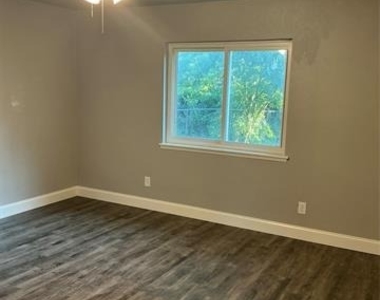 6951 Newberry Court W - Photo Thumbnail 8