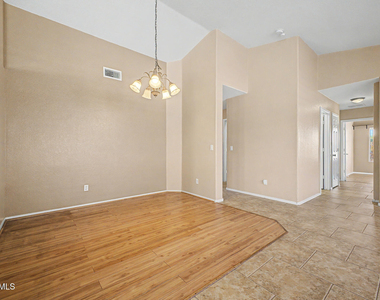 12899 S 175th Avenue - Photo Thumbnail 6