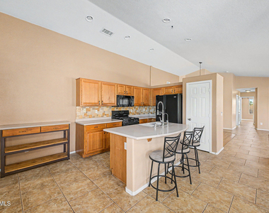 12899 S 175th Avenue - Photo Thumbnail 9