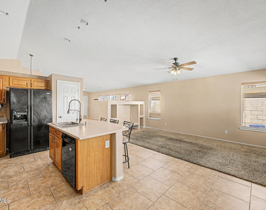 12899 S 175th Avenue - Photo Thumbnail 11
