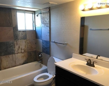 1207 S Roosevelt Street - Photo Thumbnail 3