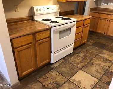 1207 S Roosevelt Street - Photo Thumbnail 1