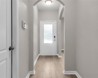 124 Bowen Street - Photo Thumbnail 5