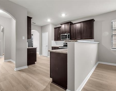 124 Bowen Street - Photo Thumbnail 10