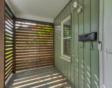 604 Iowa Street - Photo Thumbnail 5