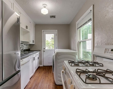 604 Iowa Street - Photo Thumbnail 14