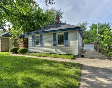 604 Iowa Street - Photo Thumbnail 2