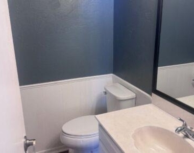 11421 N May Avenue - Photo Thumbnail 6