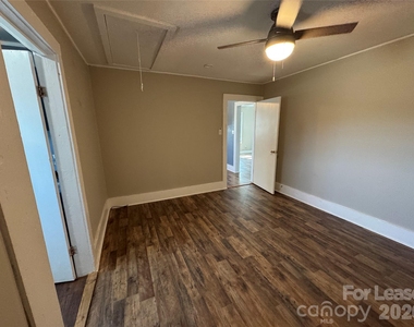 3061 Lee Road - Photo Thumbnail 9