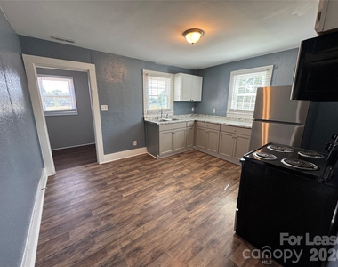 3061 Lee Road - Photo Thumbnail 3