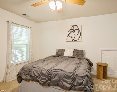 5743 Cambridge Bay Drive - Photo Thumbnail 24