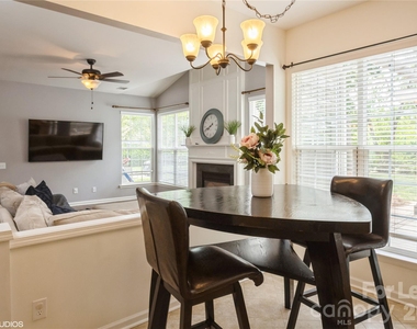 5743 Cambridge Bay Drive - Photo Thumbnail 12