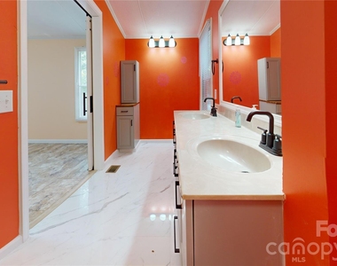 4120 Glenola Drive - Photo Thumbnail 12