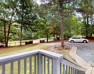 4120 Glenola Drive - Photo Thumbnail 27