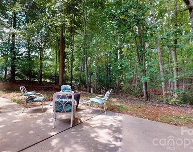 4120 Glenola Drive - Photo Thumbnail 24