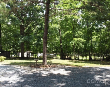 4120 Glenola Drive - Photo Thumbnail 20