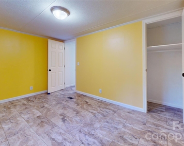 4120 Glenola Drive - Photo Thumbnail 17