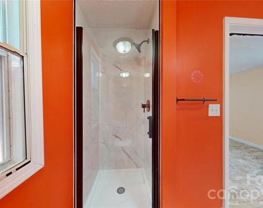 4120 Glenola Drive - Photo Thumbnail 13