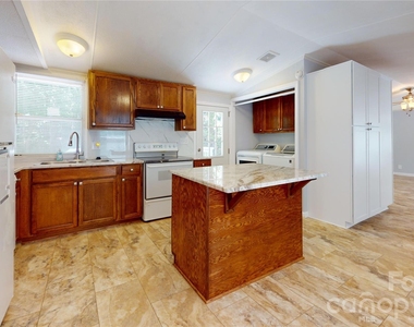4120 Glenola Drive - Photo Thumbnail 6