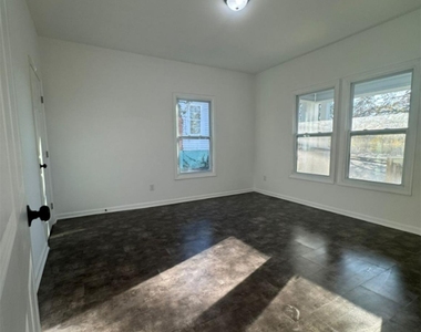 201 S Market Street - Photo Thumbnail 2