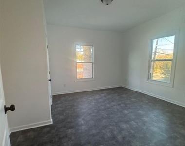 201 S Market Street - Photo Thumbnail 5