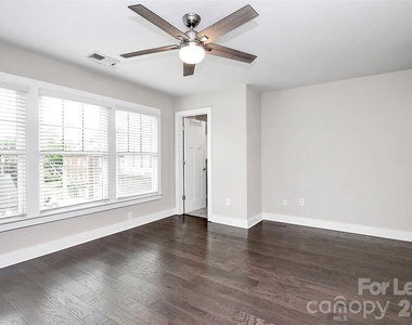 1420 W 4th Street - Photo Thumbnail 11