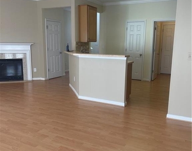 11917 Stratfield Place Circle - Photo Thumbnail 5