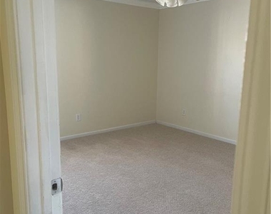 11917 Stratfield Place Circle - Photo Thumbnail 10