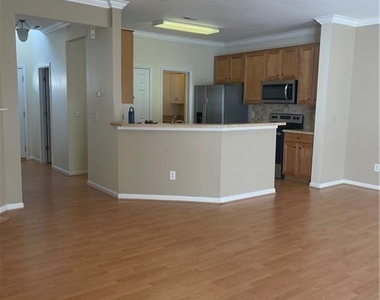 11917 Stratfield Place Circle - Photo Thumbnail 4