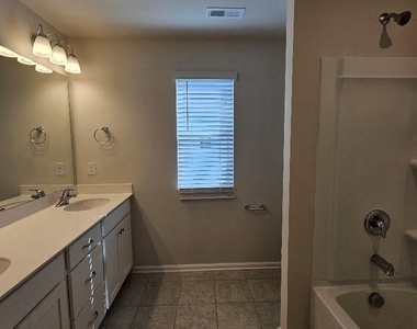 3108 Cheyney Park Drive - Photo Thumbnail 20