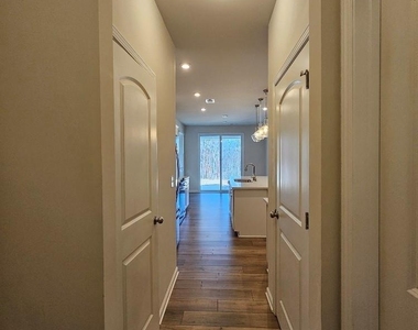 3108 Cheyney Park Drive - Photo Thumbnail 11