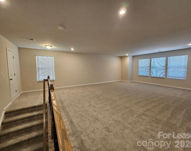 3108 Cheyney Park Drive - Photo Thumbnail 27