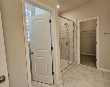 3108 Cheyney Park Drive - Photo Thumbnail 18