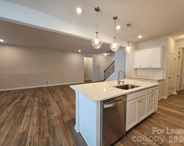 3108 Cheyney Park Drive - Photo Thumbnail 6