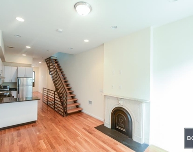 East 71st Street - Photo Thumbnail 1