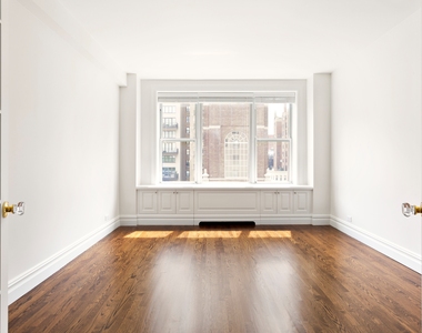 East 80th Street - Photo Thumbnail 9