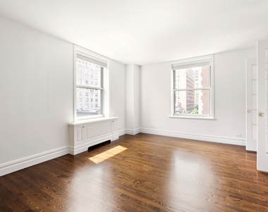 East 80th Street - Photo Thumbnail 10