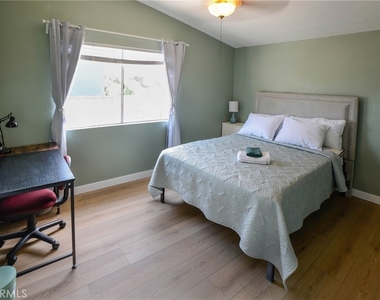 16220 Sigman Street - Photo Thumbnail 4