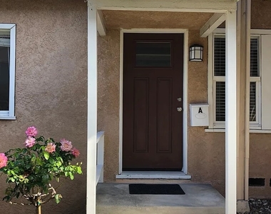 702 Pacific Coast Highway - Photo Thumbnail 11