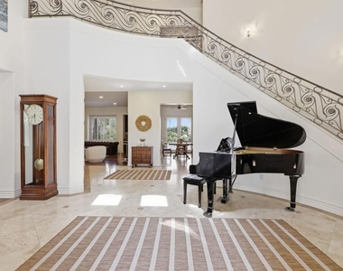 12986 Macdonald Drive - Photo Thumbnail 3