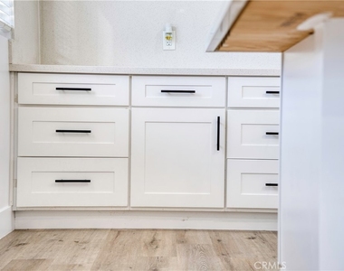 13173 Mckinley Avenue - Photo Thumbnail 14