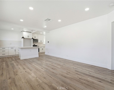 13173 Mckinley Avenue - Photo Thumbnail 4