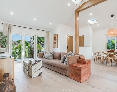 8417 Holy Cross Place - Photo Thumbnail 5