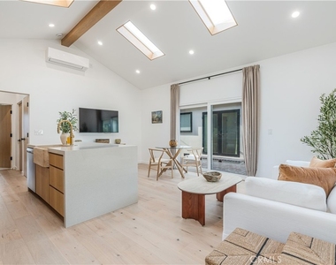 8417 Holy Cross Place - Photo Thumbnail 23