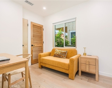 8417 Holy Cross Place - Photo Thumbnail 12