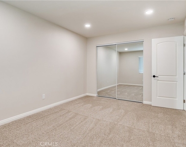 11119 Poplar Street - Photo Thumbnail 18