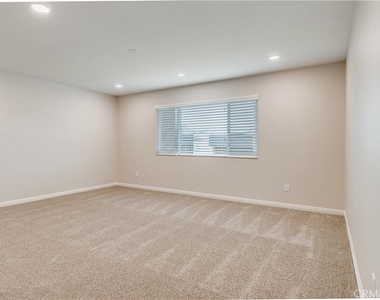 11119 Poplar Street - Photo Thumbnail 6
