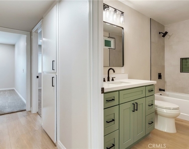 11119 Poplar Street - Photo Thumbnail 20