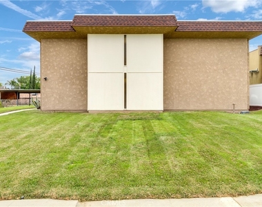 11119 Poplar Street - Photo Thumbnail 27