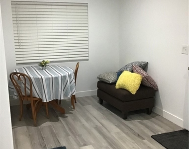 3414 Bayberry Drive - Photo Thumbnail 15
